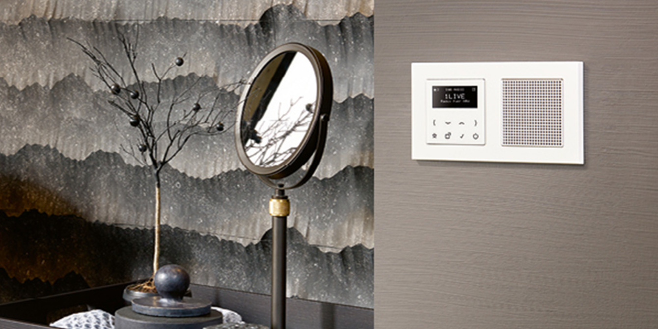 JUNG Smart Radio DAB+ bei Thomas Lieber Elektroinstallation GmbH in Wallrabenstein